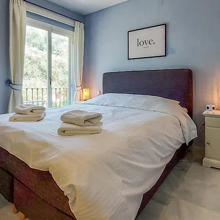 3 Bedroom Cozy In Malaga * Estepona