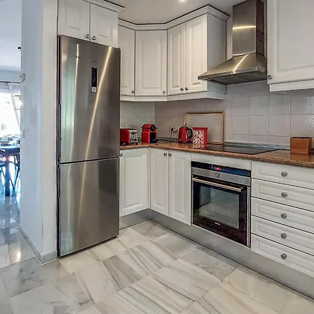 3 Bedroom Cozy In Malaga * Estepona